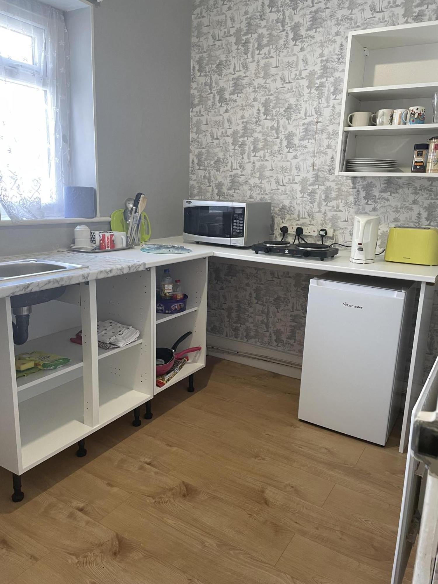 Renovated 4-Bed Home - Sleeps 9 - Parking - Spa 블랙풀 외부 사진